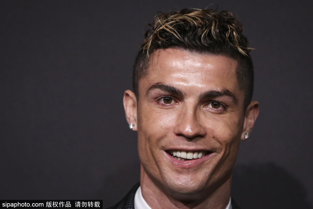 记者：莱比锡有意用霍伊伦取代谢什科，霍伊伦明确表示不想去