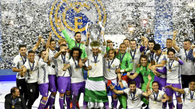 天皇杯战报：佐佐木大树争议点射，神户胜利船2-0广岛三箭（天皇杯焦点战：佐佐木大树争议点球破门，神户胜利船2-0力克广岛三箭）