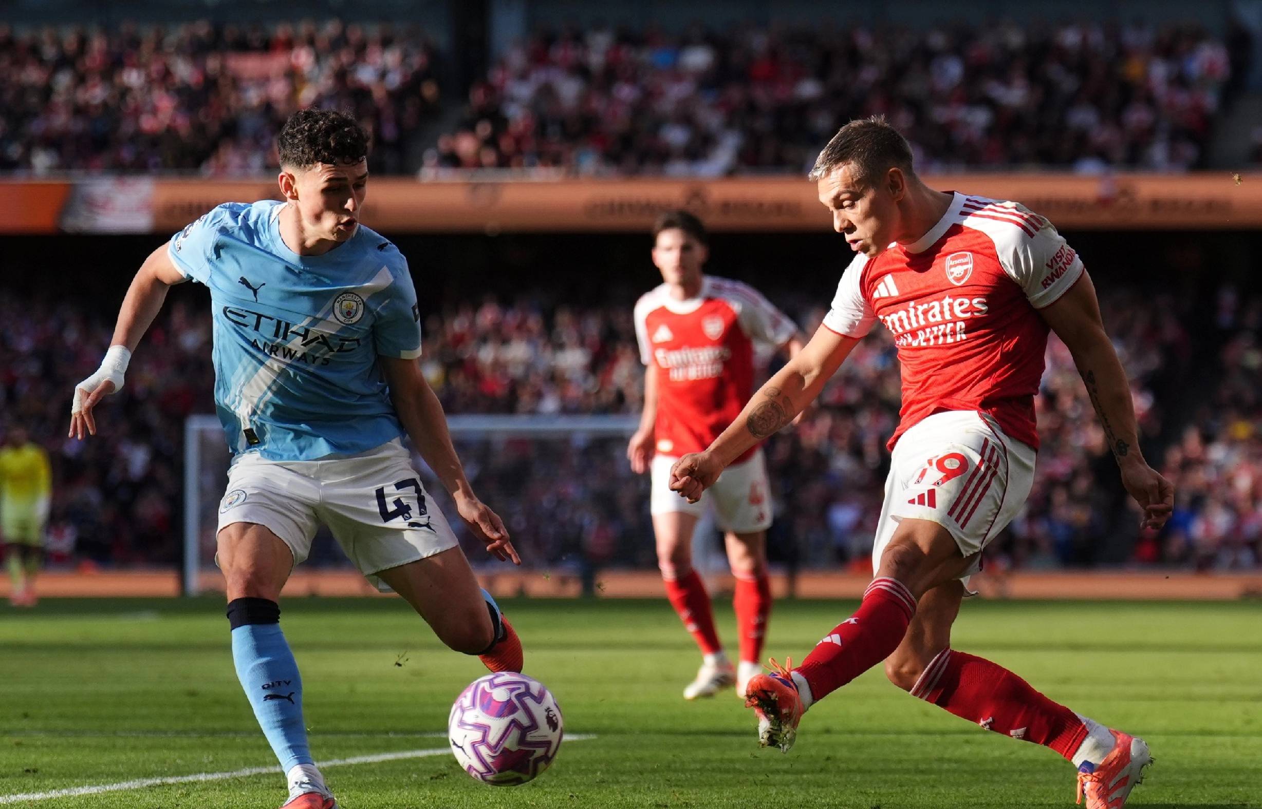 记者：B费受伤之后，梅努不会在冬窗离开曼联（记者称因B费伤缺，曼联今冬不会放走梅努）