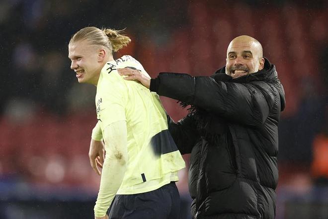 都体：尤文要求斯帕莱蒂遵守正装规定，比赛时不可以穿运动服