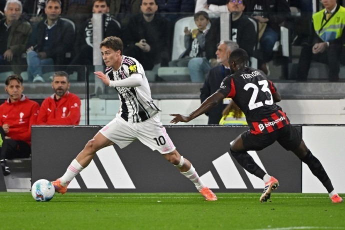 践行三亿人上冰雪 “冰超”联赛火爆进行中冰超联赛冰雪体育