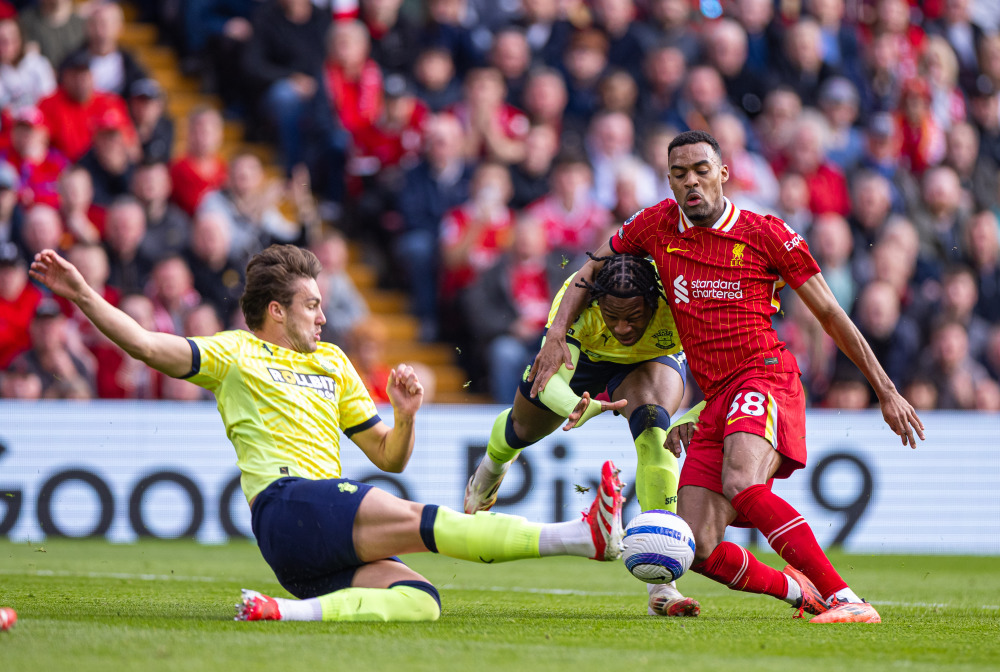 欧洲金靴最新排名：凯恩、哈兰德38分并列榜首，姆巴佩第二（欧洲金靴榜更新：哈兰德与凯恩同以38分领跑，姆巴佩位居次席）