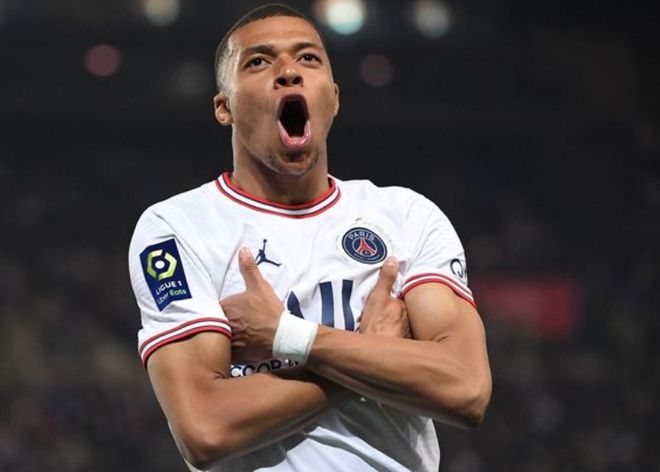 范戴克单场132次成功传球 创本赛季英超新纪录（范戴克单场完成132次传球 创下本赛季英超新高）