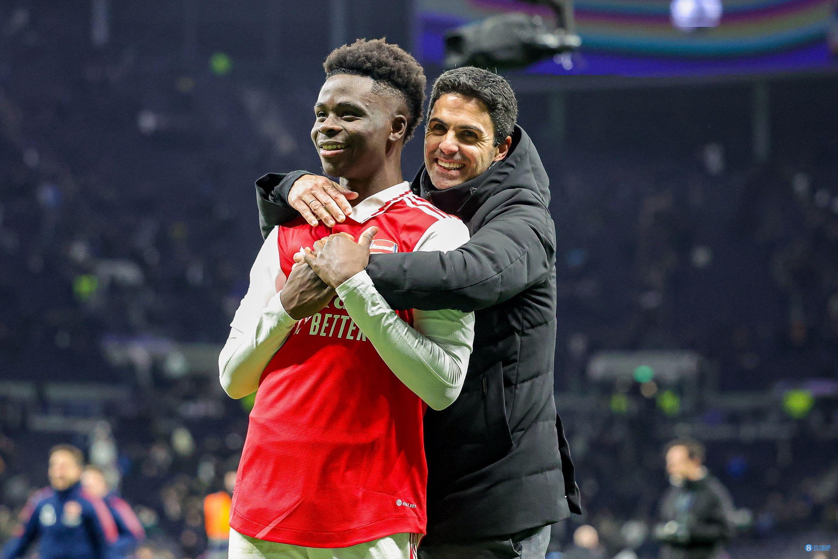 感动！邱贻可回看与莎莎点滴，慈父眼神，最有爱师徒，成就彼此