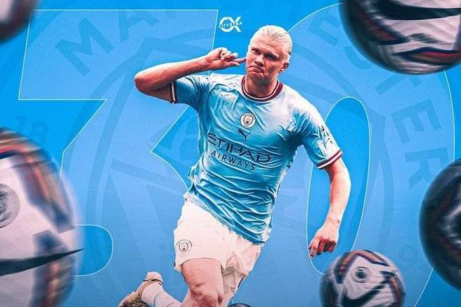 感受土超的气氛，埃德森在伊斯坦布尔德比中遭球迷投掷塑料杯