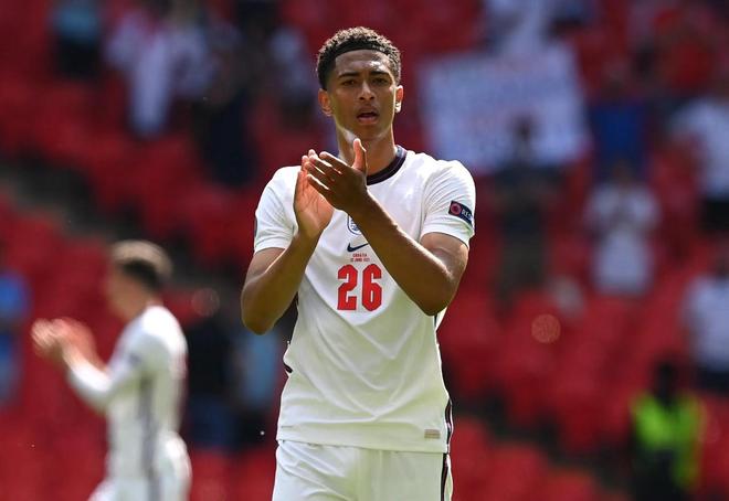 吉马良斯：纽卡时隔九年再遇桑德兰，必须拿下英超德比战（吉马良斯：纽卡九年后再逢桑德兰，这场英超德比势在必得）