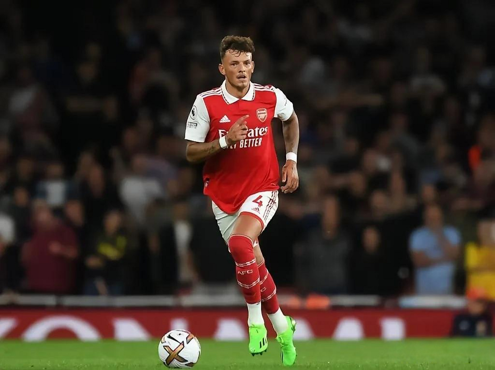 2025／26赛季英超：失去才会懂得珍惜？曼联铁人队长倒下（2025／26英超：曼联铁人队长伤退，失去方知珍贵）