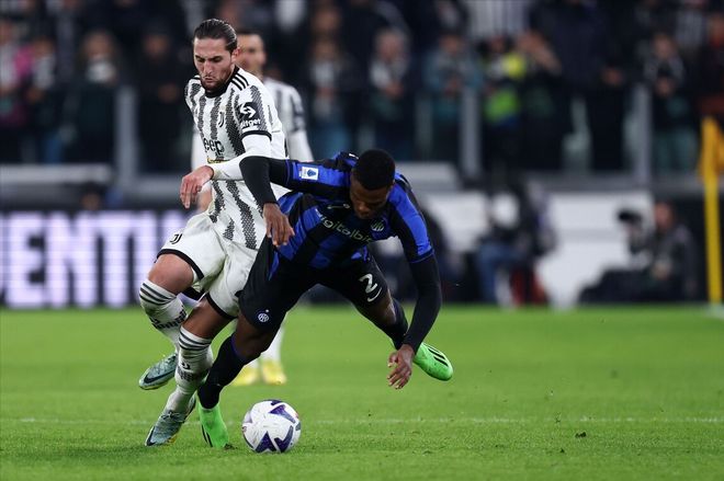 斯基拉：美职联、沙特和土耳其俱乐部有意萨拉赫，他未做决定