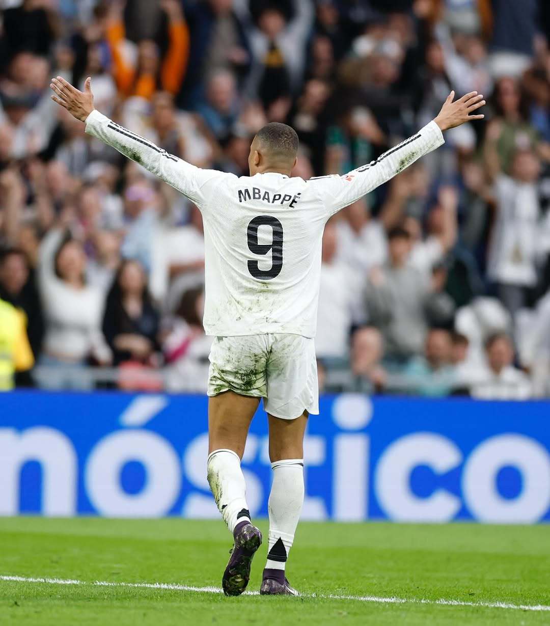 瓜迪奥拉：斯通斯将缺席本轮欧冠，阿隆索知道怎么挽回局势（瓜迪奥拉确认斯通斯缺席本轮欧冠，称阿隆索懂得扭转战局）