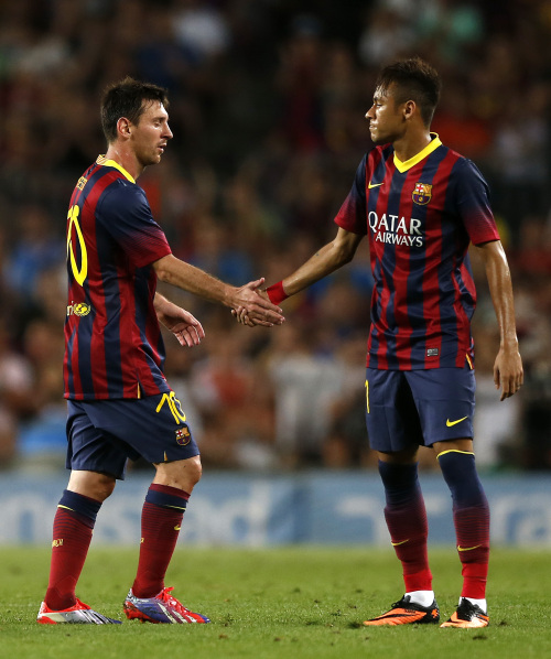 姆巴佩将迎27岁生日！外媒对比姆巴佩与梅、罗27岁时数据（姆巴佩即将年满27岁：外媒盘点他与梅西、C罗同龄数据）