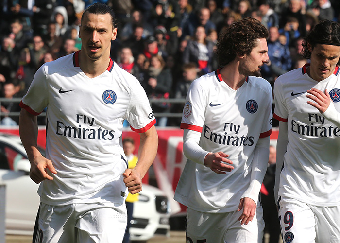 天空体育英超第12轮比分预测：阿森纳1-2热刺，曼联2-2埃弗顿（天空体育预测英超第12轮：阿森纳1-2不敌热刺，曼联2-2战平埃弗顿）