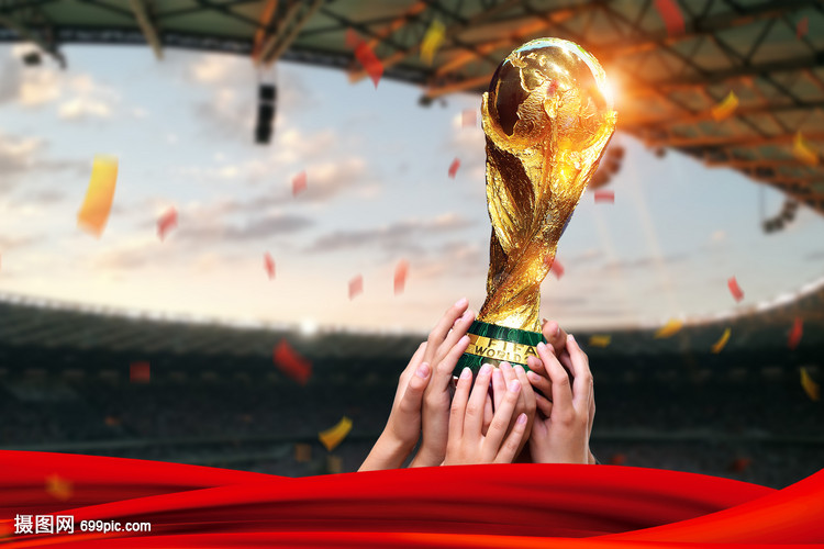 摸吉祥物女演员胸部，前塞尔塔队长马略被判赔偿1000欧