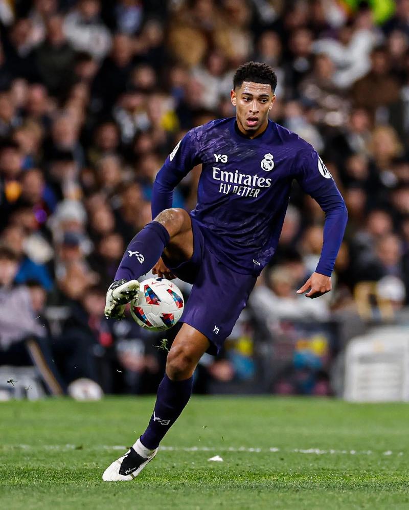 今年的欧冠就看到这！2025年欧冠全部比赛战罢，明年1月重启（今年欧冠暂告段落！2025年赛程打完，明年1月再战）