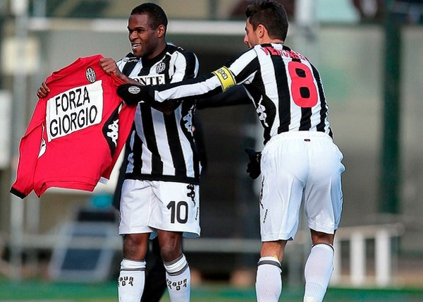 德甲战报：舍尔汉特制胜，佩奇诺维奇戴帽，弗赖堡4-3沃尔夫斯堡（德甲快讯：舍尔汉特献绝杀，佩奇诺维奇上演帽子戏法，弗赖堡4比3击退沃尔夫斯堡）