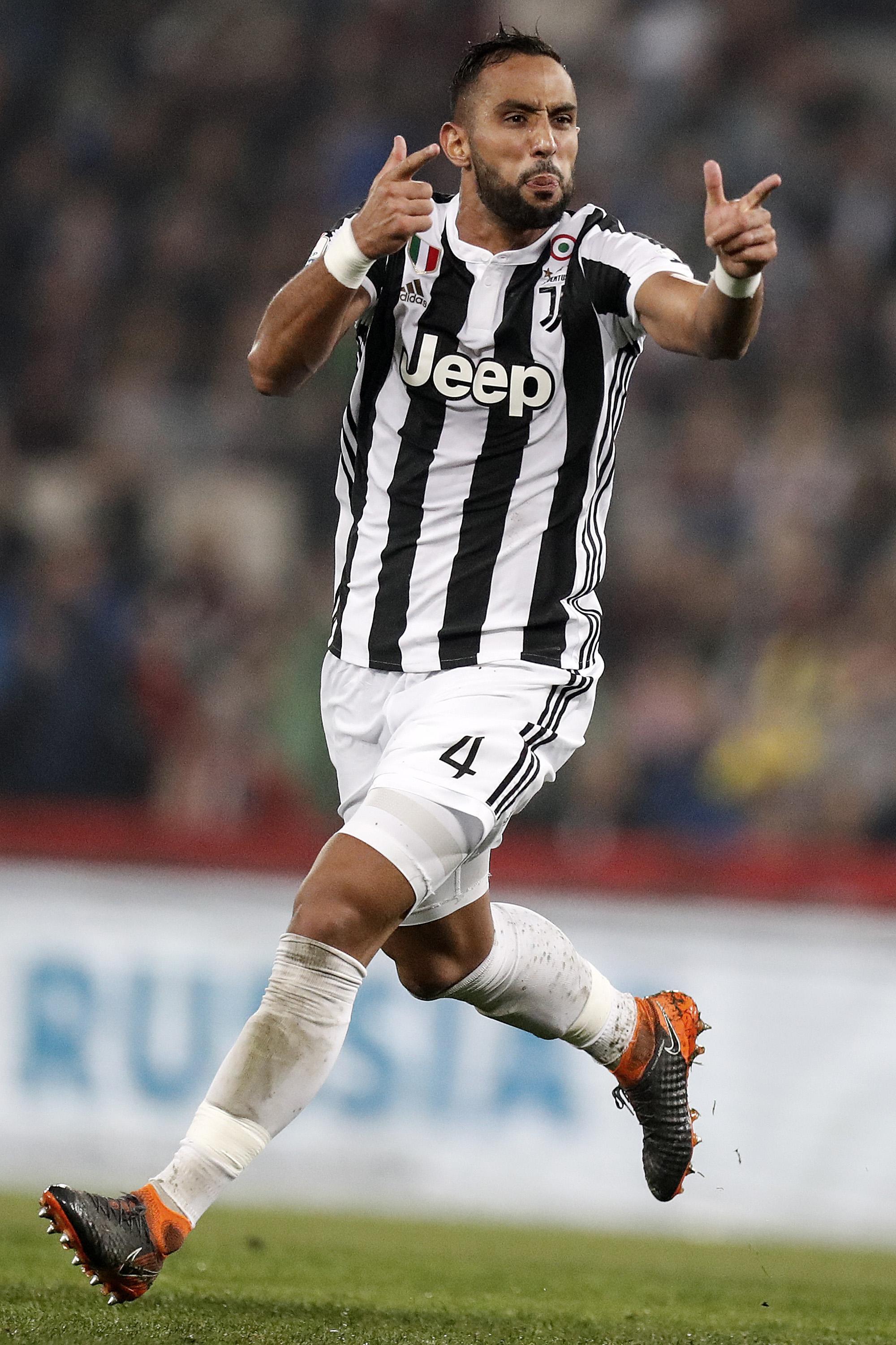 有父亲的风范吗？梅西小儿子西罗在迈阿密U8比赛中任意球破门