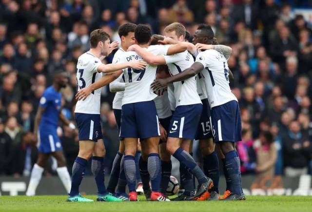 普约尔：我在家里很少谈足球，两个女儿最近才知道我曾效力巴萨（普约尔：家中几乎不聊足球，女儿们最近才知道我曾为巴萨踢球）